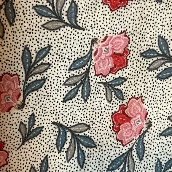 LOFT • Women’s Floral Ruffle Henley Mixed Media Top Blouse - Size M - Picture 4 of 4